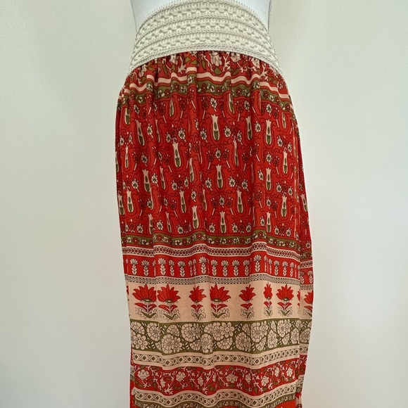 Floral Maxi Peasant Skirt with Print Size: Medium - Picture 12 of 13